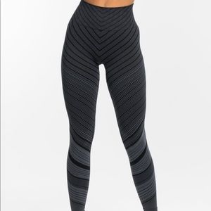 Black striped leggings